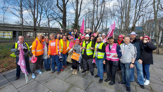 gkl-Mitglieder beim Warnstreik am 23.03.2023